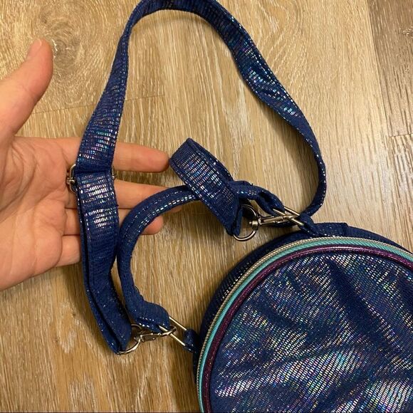 Jurassic World Clever Girl blue dinosaur around Circle, Crossbody bag purse - Picture 2 of 9